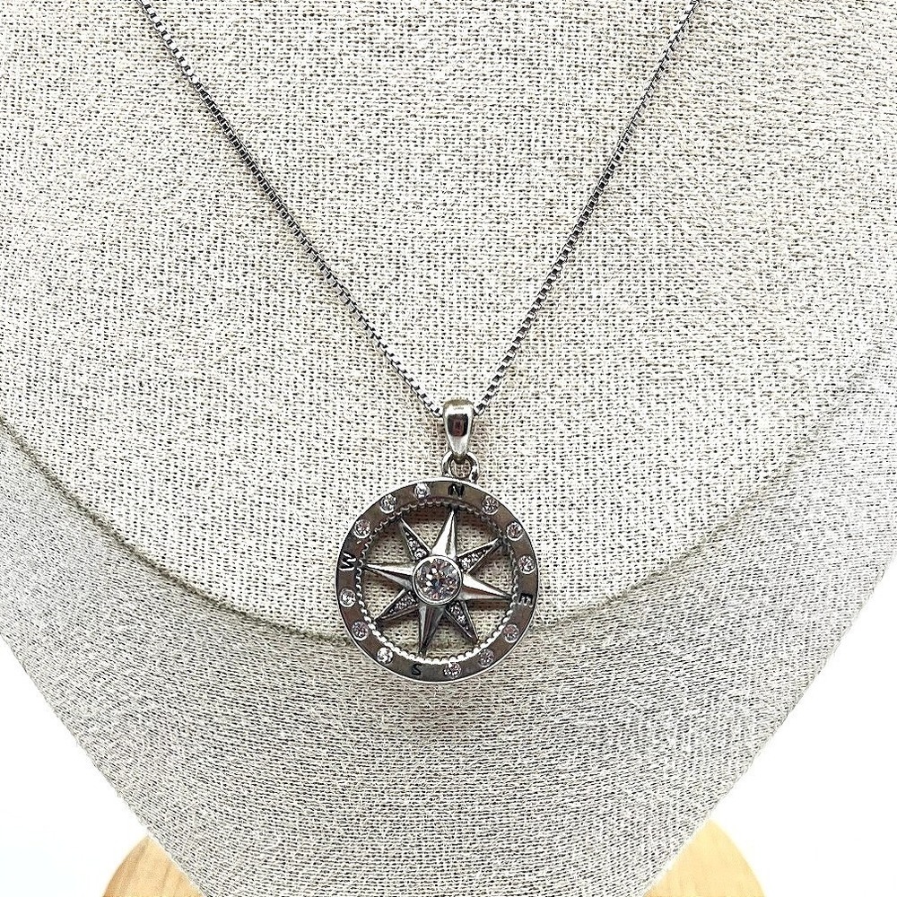 Vintage Y2K Silver Tone Compass Star Rhinestone Pendant Box Chain Necklace Boho